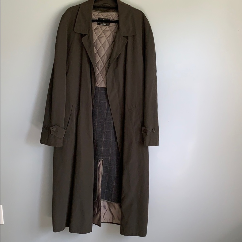 Bill Blass. Trench Coat. Black Label.